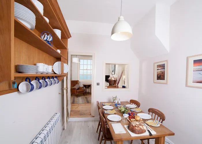 Idyllic Beachside Cottage Next To Nature Reserve.